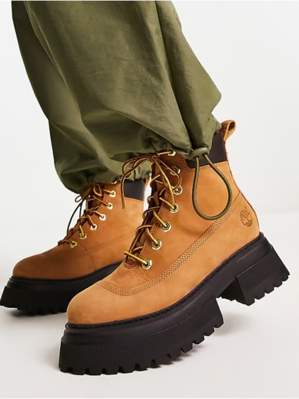 Timberland size 9.5 sky 6inch boots in wheat nubuck leather platform boot
